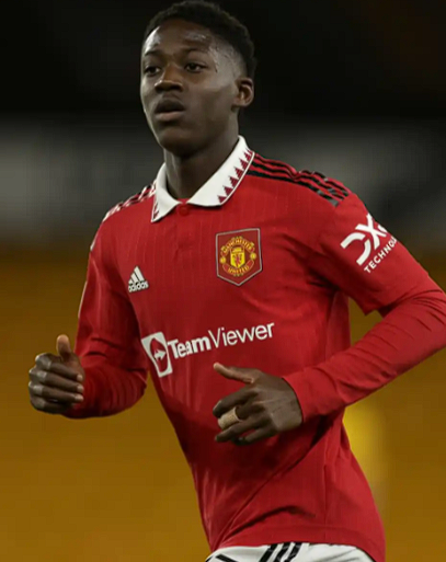 曼联积极推进梅努续约，欲以其为核心建队