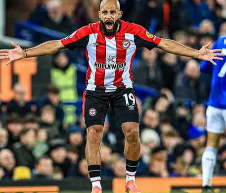 佩蒂特盛赞曼联锋线新星姆伯莫：智慧型前锋的典范